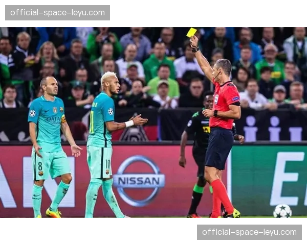 专访维尼修斯:谈其如何在保持盘带特点的同时提升最后一传效率 专访维尼修斯:谈其如何在保持盘带特点的同时提升最后一传效率